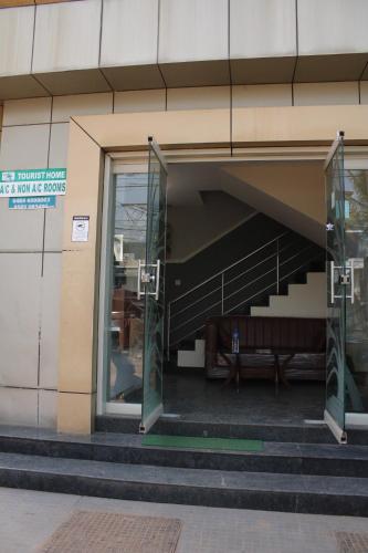 New AS Tourist Homeの外観または入り口