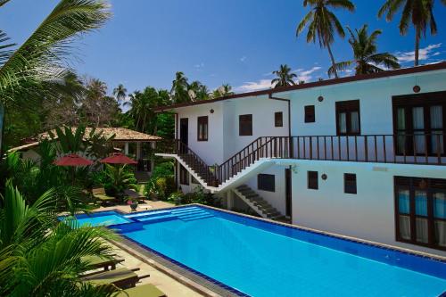 Bazén v ubytování Villa Tangalle Lagoon nebo v jeho okolí