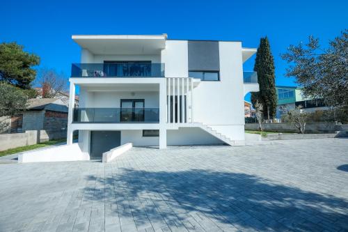 Apartments Frane