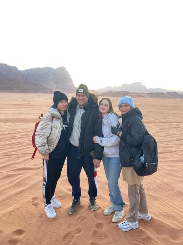 Επισκέπτες που μένουν στο Panorama Wadi Rum