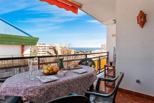 Central Apartment Steps from the Beach with Pool & Parking