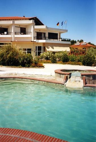 Gallery image of Hotel Pashos in Kriopigi