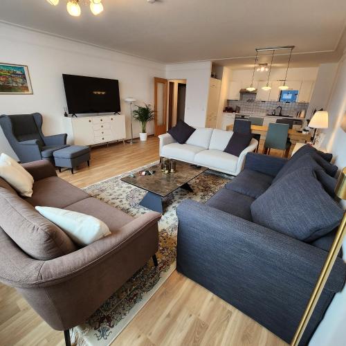 Lovely Apartment for 4 on the Danube River - Free Private Parking