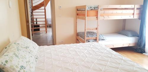 Ein Bett oder Betten in einem Zimmer der Unterkunft Gîte Anna du Mont-saint-Michel