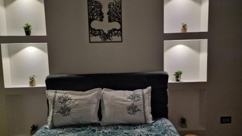 Un lugar para sentarse en Captivating 2-Bed Apartment in Tunis