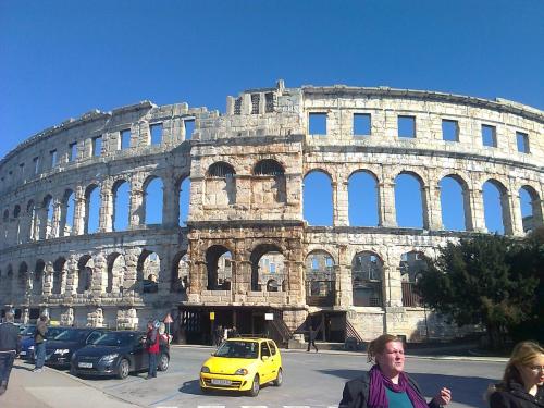 Apartment for Holidays in Pula