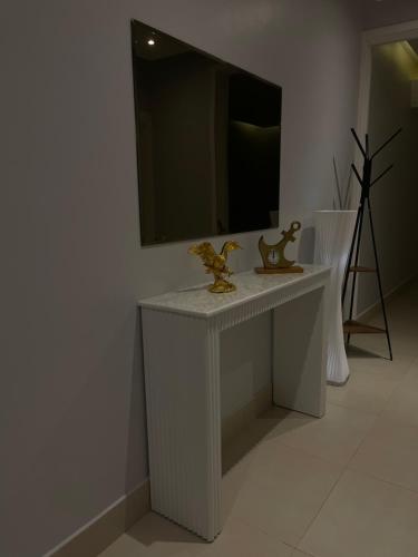 Modern-Luxury apartment