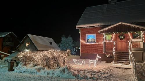 Cozy house in heart of Swedish Lapland v zimě