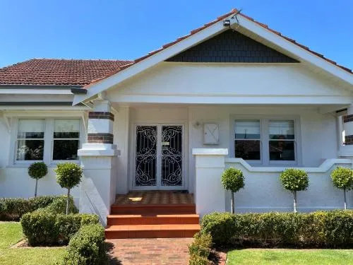 Somers Eight - Central Gem picture