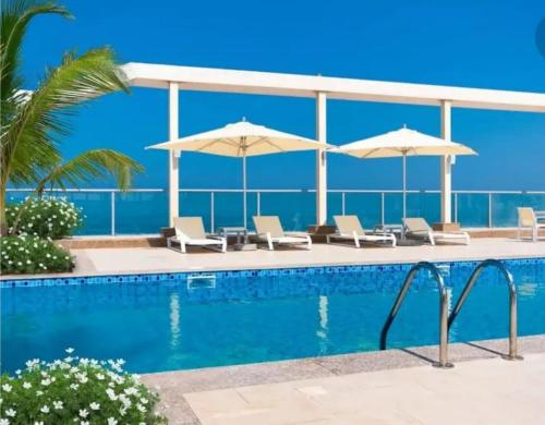  Beautiful apartment by the sea -  Room  picture :   Air conditioning    Hot tub    Balcony                 