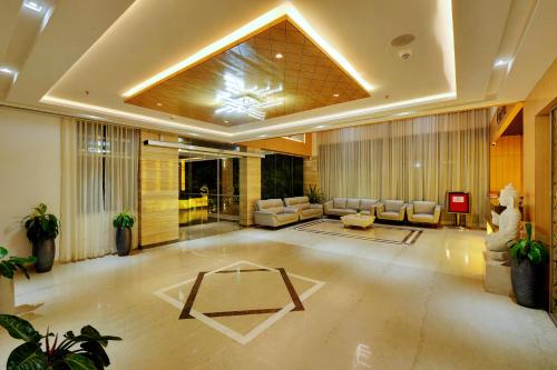 Un lugar para sentarse en Clarion Hotel Bangalore