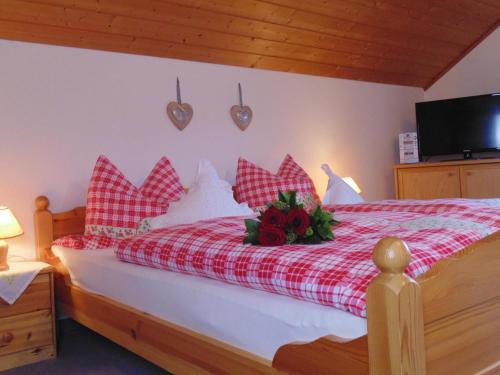 Postel nebo postele na pokoji v ubytování Landhaus Schmid