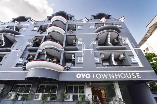 a building with a view of a town house at Super Townhouse Srm Kuppakonam Pudur in Coimbatore