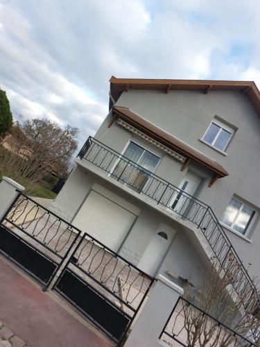 Balkoni atau teres di Famille House 202