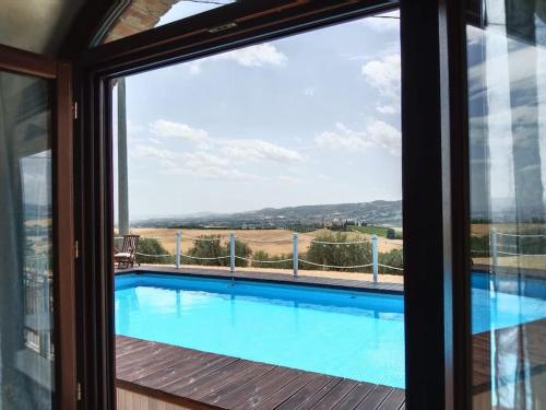 Piscina en o cerca de Il giglio perlato