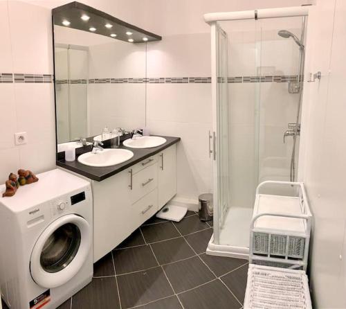 Ένα μπάνιο στο APPARTEMENT PLAGE EN RESIDENCE ENTIER 2 CHAMBRES
