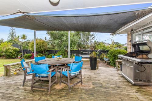 Gallery image of Ocean Breeze Bach - Ruakaka Beach Holiday Home in Ruakaka