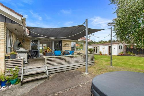 Gallery image of Ocean Breeze Bach - Ruakaka Beach Holiday Home in Ruakaka