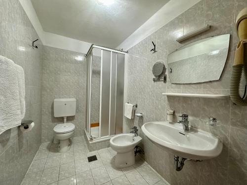 Un baño de B&B Cèsa Planber Mountain View SKI-IN SKI-OUT