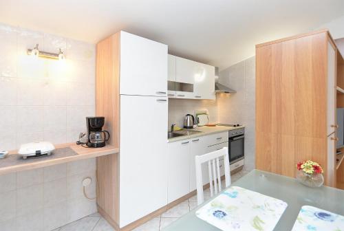 Apartment Saraje 896