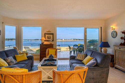 “Maison en bord de mer à Loctudy avec vue sur le jardin.\