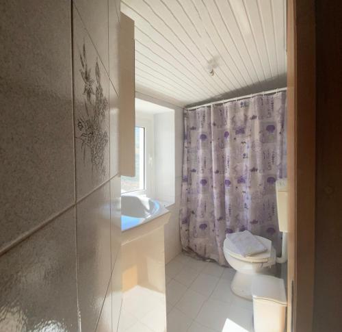 Ένα μπάνιο στο Cosy maisonette close to Poros,Epidauros,Nafplio