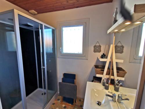 Kúpeľňa v ubytovaní Le Clos de la Guittiere - 6 personnes