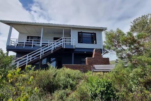 Gallery image of Oppie Koppie in Keurboomstrand