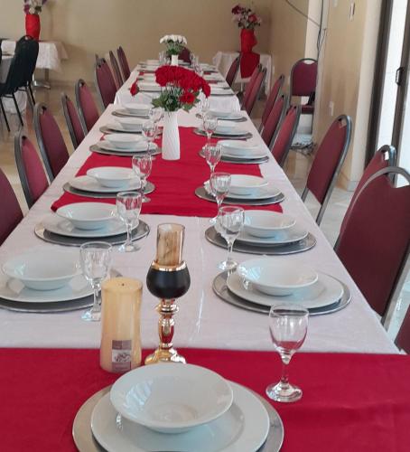 Un restaurante u otro lugar para comer en The Shamrock Hotel