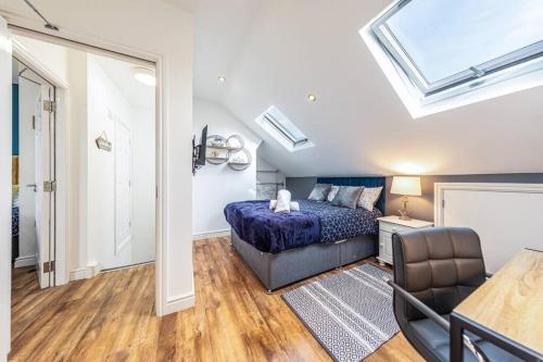Stunning house close to the stadium + Hot tub! photo 7