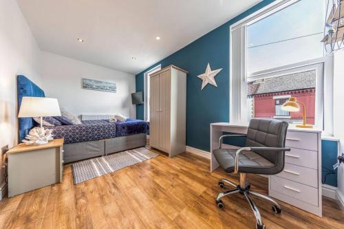 Stunning house close to the stadium + Hot tub! photo 41