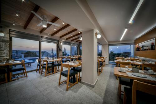 Restaurace v ubytování Lenikos Resort