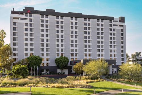 a rendering of the front of a hotel at Marriott Riverside at the Convention Center in Riverside