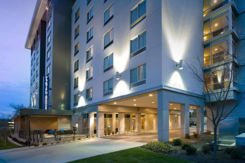an exterior view of a large building at Fairfield Inn and Suites by Marriott Nashville Downtown/The Gulch in Nashville