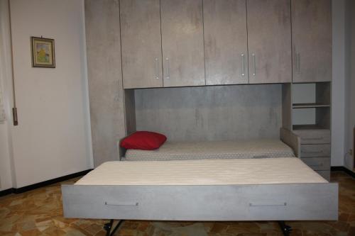 Een bed of bedden in een kamer bij Casa Emma 400 mt dal mare