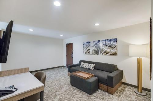 SpringHill Suites by Marriott Dallas NW Highway at Stemmons / I-35East Image