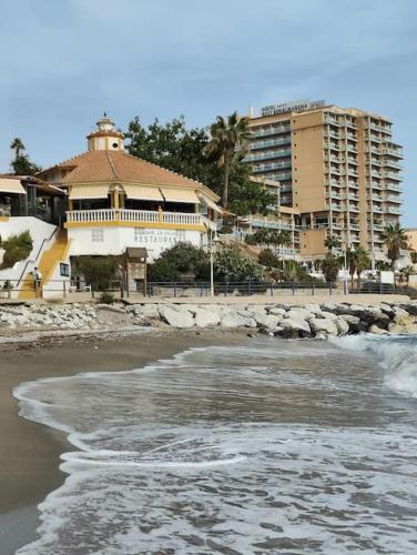 Benalmádena Apartment 66m2 terrace 16m2 sea view 200m from the beach