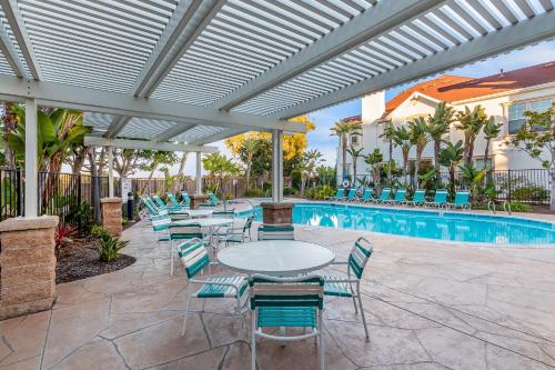 Coastal Getaway – Photos 2
