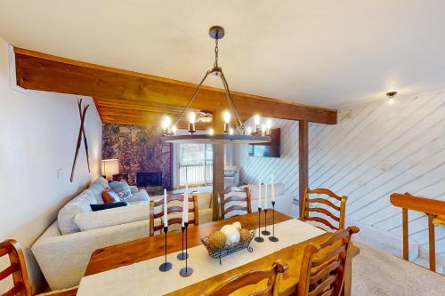 Sun Valley Ridge Retreat – Photos 2