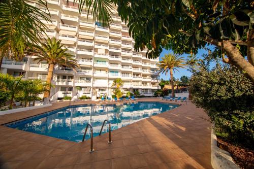 Ponderosa 807, Las Americas, one bedroom apartment with large terrace and ocean view, next to Siam Park