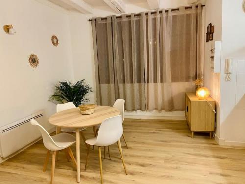 Część wypoczynkowa w obiekcie Appartement au cœur du centre historique