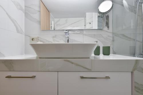 2bedroom Renovated Apartment
