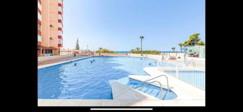 The swimming pool at or close to Estudio Sol del Mar