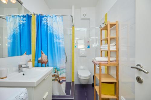 Yellow SeaView Apartment