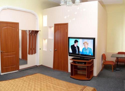 Televisor o centre d'entreteniment de Margo Hotel