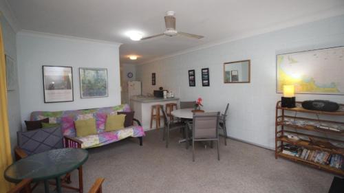Χώρος καθιστικού στο Unit 3 Beachcomber, Arcadia