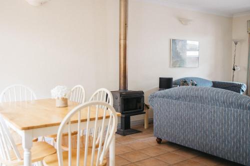Χώρος καθιστικού στο Middleton Beach by the BnB Collection