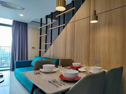 Un lugar para sentarse en ekocheras duplex suites balcony, drinking water, 24h check in