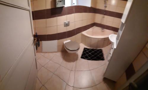 Photo de la galerie de l'établissement Appartement avec terrasse au château, à Dasle