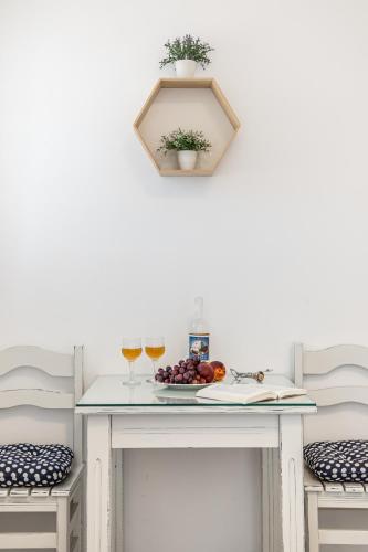 Gallery image of Zanneta Apartments & Suites in Mikri Vigla